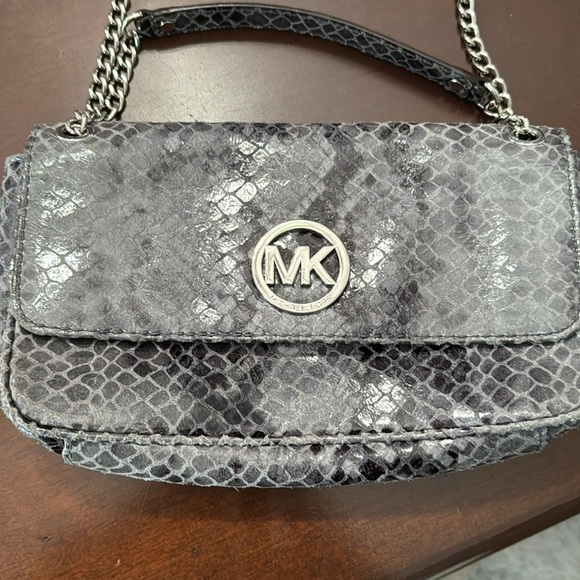 Michael Kors snake print bag - Picture 2 of 8